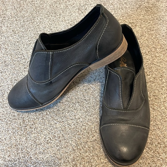 3/$15 Naughty Monkey SlipKnot Oxford shoes - Picture 1 of 8